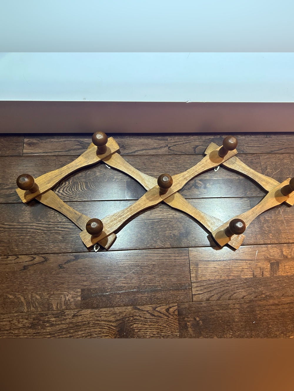 Vintage Wooden Accordion Wall Rack | 8-Peg Expandable MCM Hanger